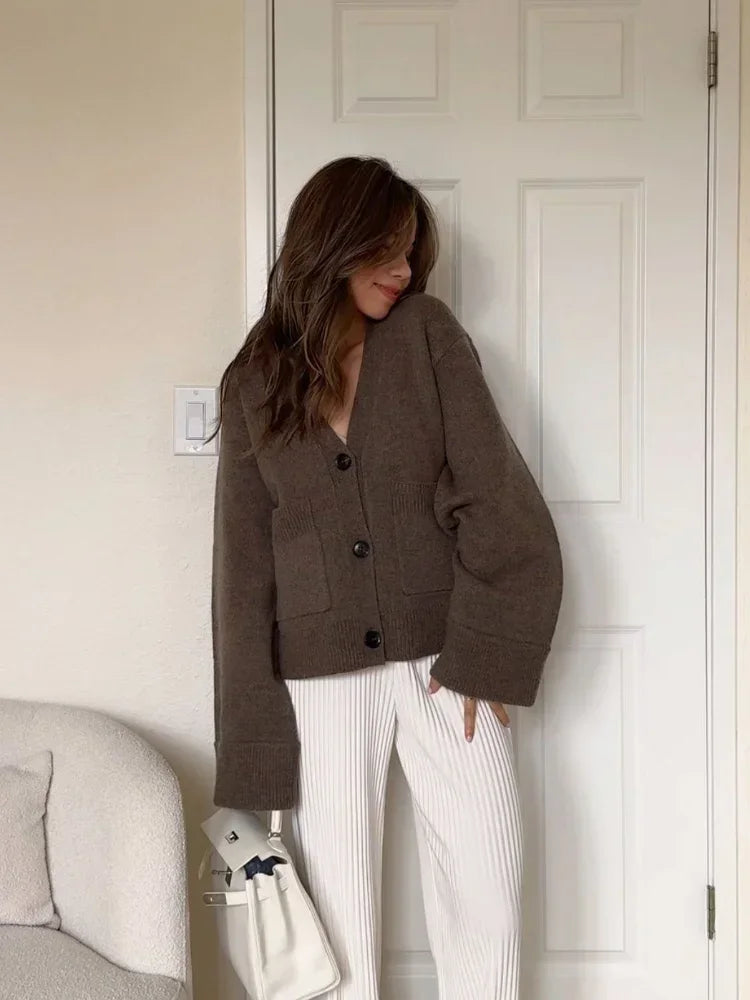 Fashion Single Breasted Buckle Cashmere Cardigan Women Casual V Neck Button Knitted Sweater New Autumn Female Commuter Knitwear