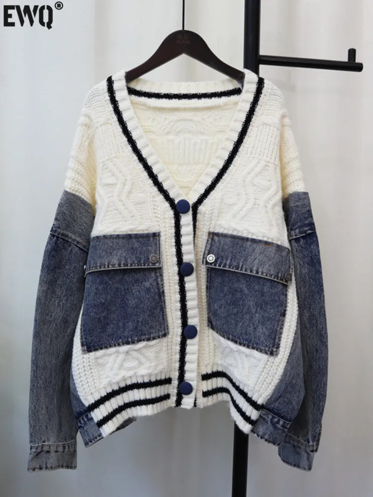 [EWQ] Big Size Fashion Style V-neck Denim Spliced Knitted Sweater Cardigan Loose Women’s Clothing Winter 2024 Autumn New 16O1104