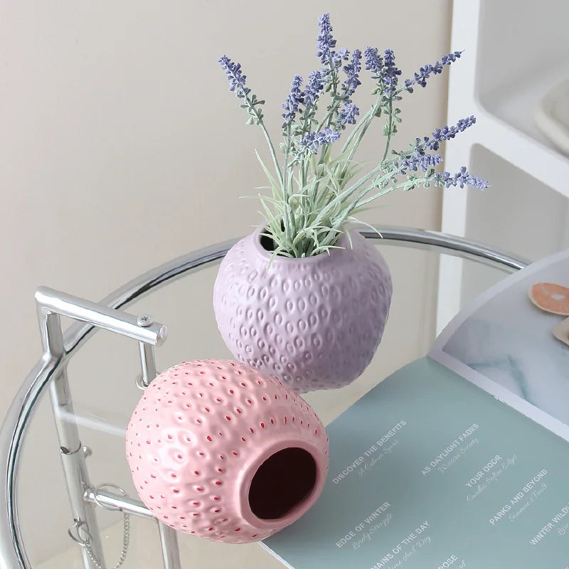 Modern Ceramic Strawberry Shape Vase Creative Ins Style Flower Insertion Device Desktop Decoration Crafts Room Home Decor