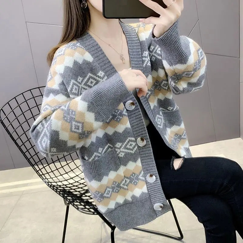 Jacquard Loose and Lazy Style Women's Cardigan 2024 Autumn New Style Western-style Outerwear Age Reducing Sweater Women's Jacket